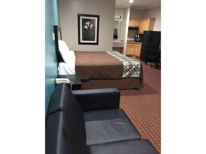 Scottish Inn And Suites Katy Extérieur photo